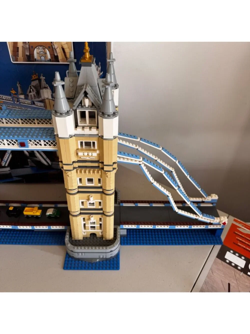 LEGO Creator Expert Tower Bridge Set 10214 W/ Box & Instructions 99.99% Complete